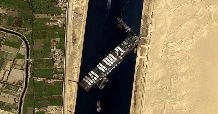 Son dakika: Süveyş Kanalı’nı kapatan gemi kurtarıldı