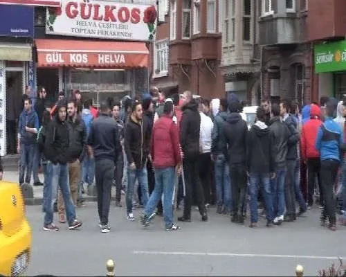 Karagümrük - Eyüpspor taraftar grupları arasında çatışma