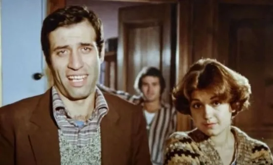 Yeşilçam’da masum güzelliğiyle hafızalara kazınmıştı! Meraklı Köfteci’nin Fatma’sı Gölgen Bengü’nün son hali gündeme bomba gibi düştü!