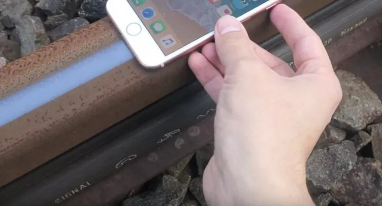 iPhone 8’e tren testi