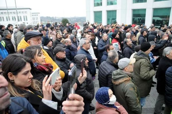 aday-gosterilmeyen-sariyer-belediye-baskani-sukru-genc-chpye-18-subata-kadar-sure-verdi-1707925459324.jpg CHP'de kriz üstüne kriz! Adres bu kez: Sarıyer! Şükrü Genç'ten Özgür Özel ve İmamoğlu'na aba altından sopa