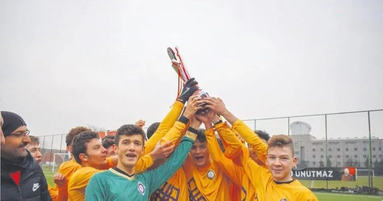 Cavcav, tsyd ilhan ağabey futbol turnuvası ile anıldı