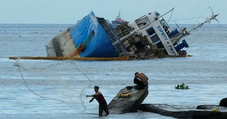 Manila Körfezi’nde feci kaza Kargo gemisi battı
