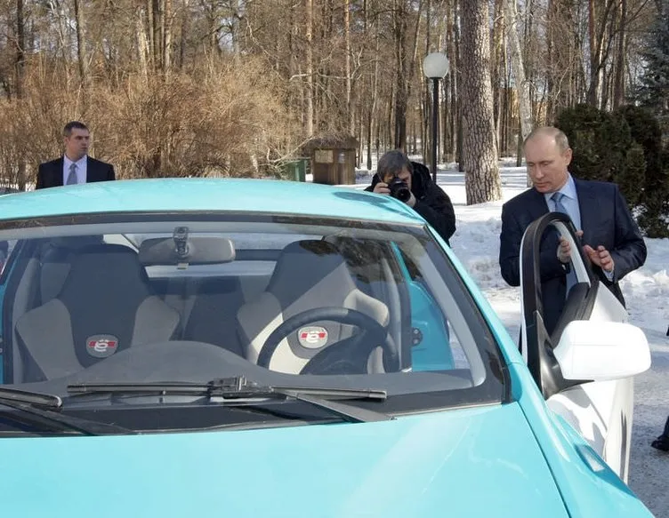 Putin ilk hibrit aracı kullandı