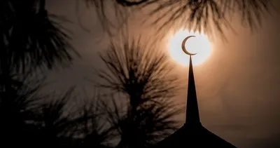 2026 Ramazan hilali göründü mü, ne zaman görülür, oruç için görmek şart mı? Diyanet yanıtladı!