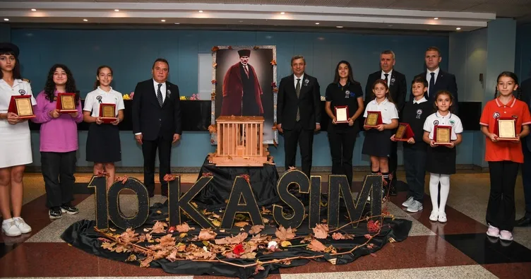 Saat 9’u 5 Geçe Antalya’da hayat durdu