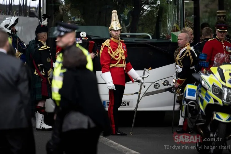 Kraliçe Elizabeth’in cenaze töreninde çifte standart! Biden dışındaki liderler otobüsle taşındı