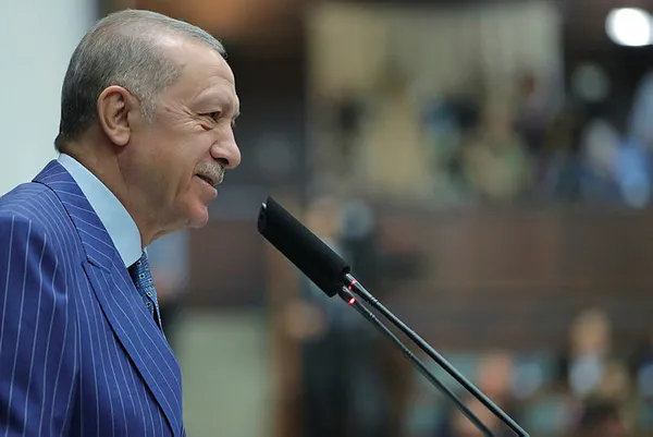 son-dakika-baskan-erdogandan-tusiada-sert-tepki-haddini-bil-sizin-agababalariniz-da-ayni-kafadaydi-1655294924199.jpg