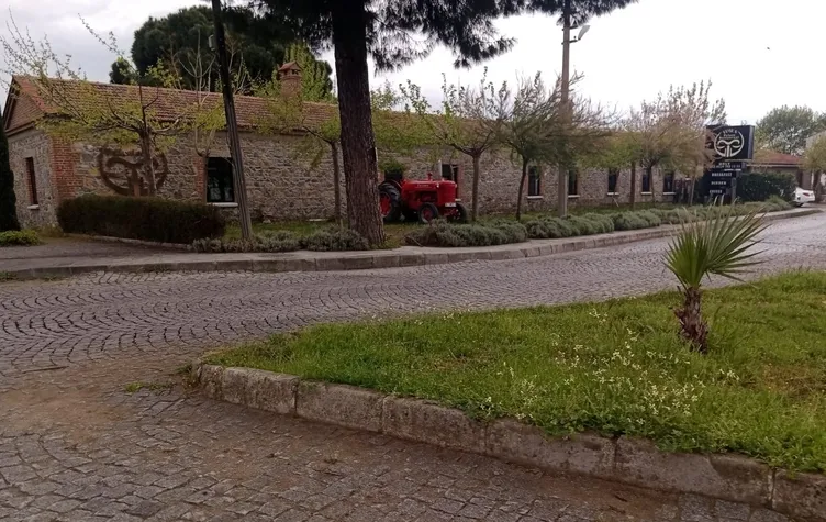 İmamoğlu’nun babası buna ne diyecek? Aylık kirası sadece 250 liracık! 350 yıllık tarihi bina ranta kurban edildi