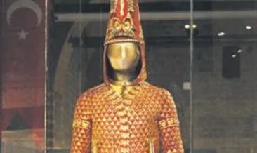 ‘Altın Elbiseli Adam’ Türkiye’de