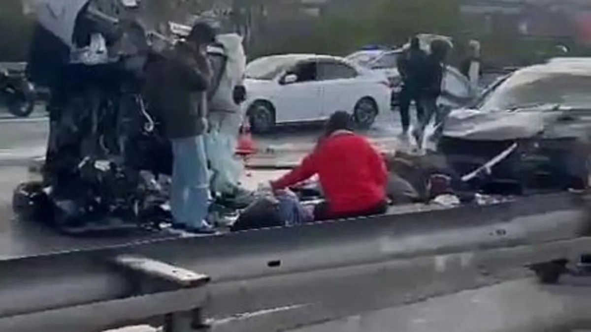 İstanbul’da TEM Otoyolu’nda 4 aracın karıştığı kazada 2 kişi öldü İstanbul’da TEM Otoyolu’nda 4 aracın karıştığı kazada 2 kişi öldü