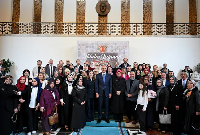 tbmmde-gazze-konulu-hilalin-isiginda-sanat-sergisi-acildi-1762441241859.jpg