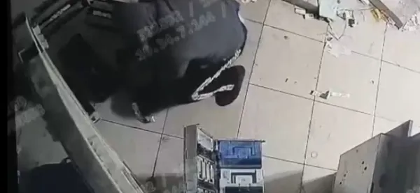 atm-kasasini-kirip-500-bin-lira-calan-hirsiz-gozaltina-alindi-1781183820435.jpg