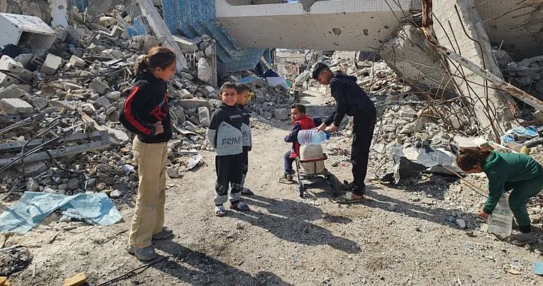 İsrail ordusundan bir ateşkes ihlali daha: İnsani yardımda görevli personeli vurdular!