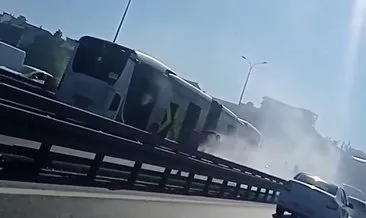 Beylikdüzü’nde metrobüste korkutan yangın! Yolcular tahliye edildi