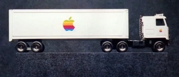 Apple'ın yıllar önce satmaya çalıştığı garip ürünler