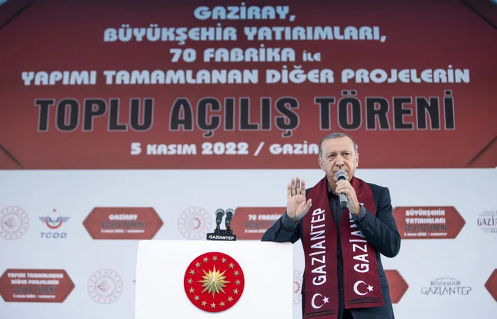 son-dakika-baskan-erdogandan-kilicdarogluna-ingiltere-gondermesi-ya-sen-ne-yapiyorsun-bunlar-dunyanin-iligini-1667665153319.jpg