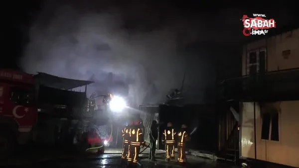 Ümraniye'de iş yeri alev alev yandı | Video