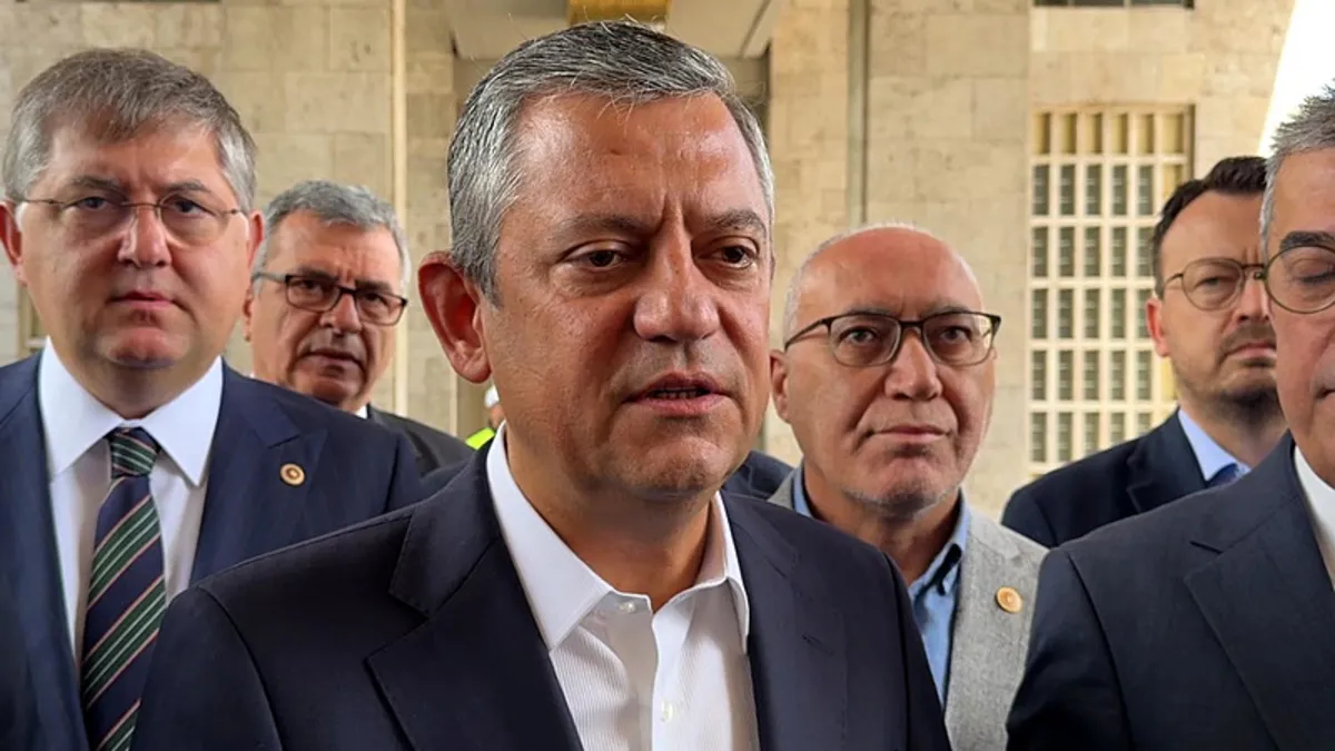 SON DAKİKA… Özgür Özel CHP’den istifa mı edecek? Yeni parti kuracağı iddialarına dikkat çeken yanıt SON DAKİKA… Özgür Özel CHP’den istifa mı edecek? Yeni parti kuracağı iddialarına dikkat çeken yanıt