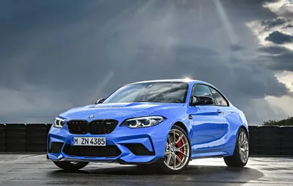 KOMPAKT SINIFIN SIRA DIŞI OTOMOBİLİ