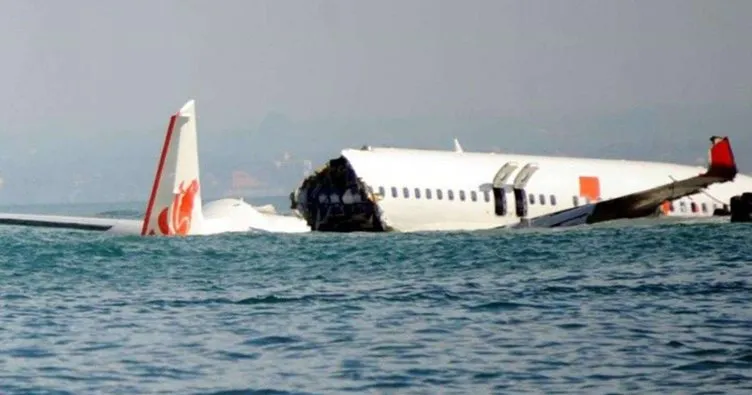 Yolcu uçağı denize çakıldı