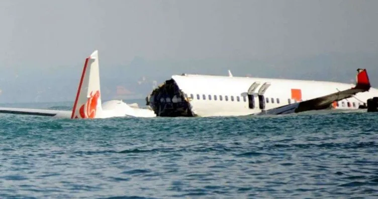 Yolcu uçağı denize çakıldı