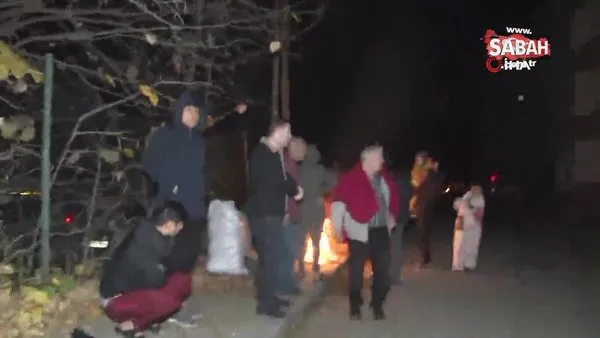 Deprem sonrasında vatandaşlar sokağa çıktı, ısınmak için ateş yaktılar | Video