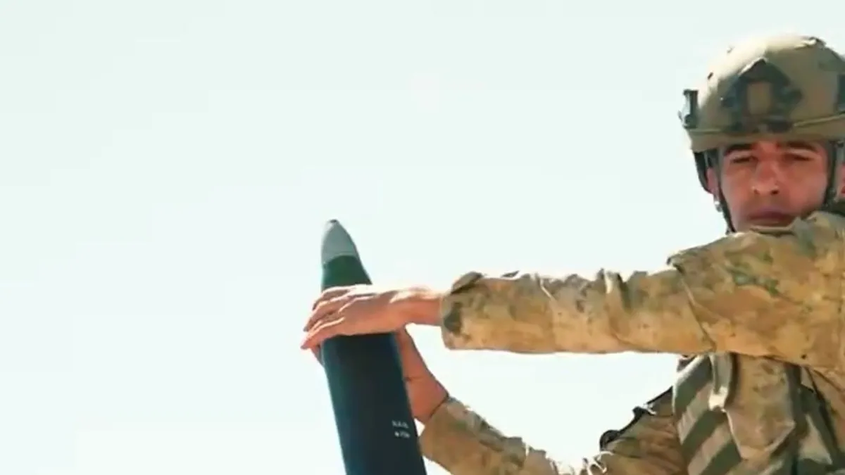 Türkiye ve Azerbaycan savunma sanayiinde güçlerini birleştiriyor Türkiye ve Azerbaycan savunma sanayiinde güçlerini birleştiriyor