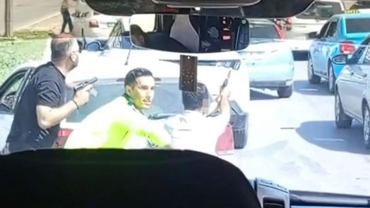 Gaziantep’te film gibi operasyon: Taksiyici rehin alıp polisle çatıştı! 2 şüpheli yakalandı… Gaziantep’te film gibi operasyon: Taksiyici rehin alıp polisle çatıştı! 2 şüpheli yakalandı…