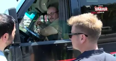 Emniyet kemeri takmayan minibüs şoförünün ilginç bahanesi güldürdü: Göbeğim var | Video