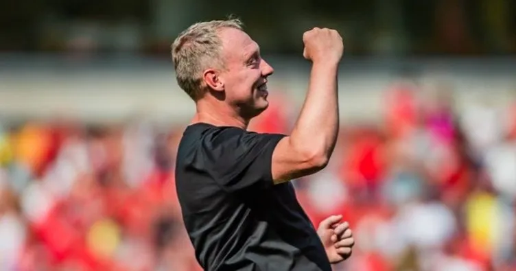 Nottingham Forest, teknik direktör Steve Cooper ile sözleşme yeniledi