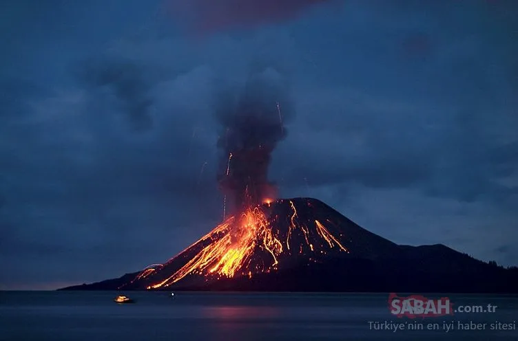 Endonezya’da Anak Krakatau Yanardağı faaliyete geçti