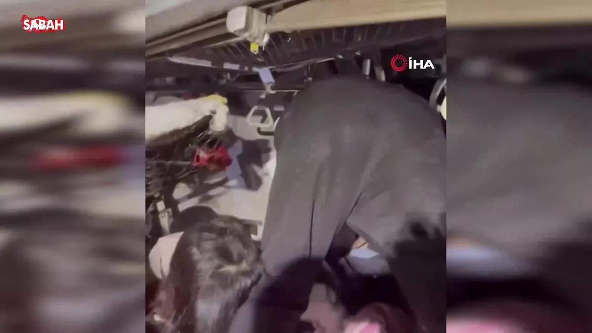 Endonezya'da tren kazası: 14 ölü, 84 yaralı | Video Endonezya'da tren kazası: 14 ölü, 84 yaralı | Video