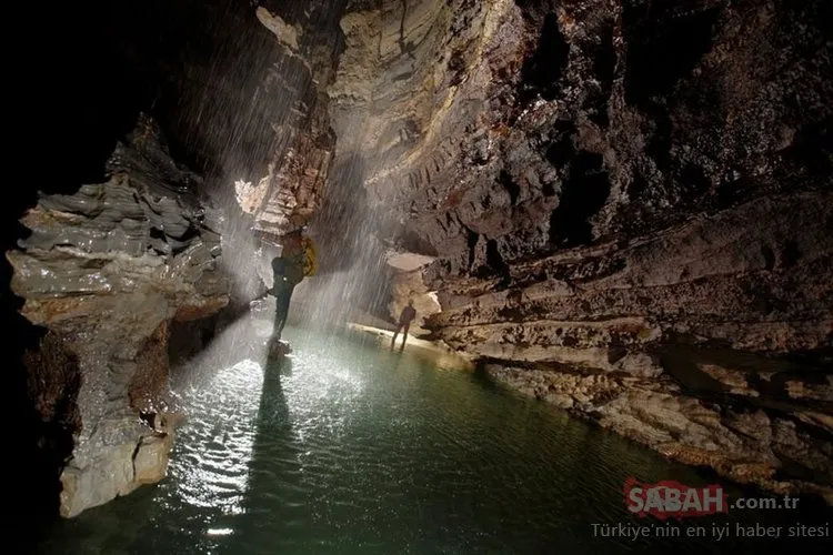 Burası dünyanın en derin mağarası - Tam 2196 metre...