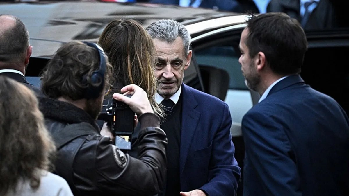 Eski Fransa Cumhurbaşkanı Nicolas Sarkozy cezaevine girdi: 5 yıl hapse mahkum edildi