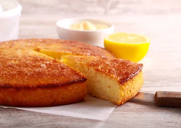 Mis gibi kokusu mutfağı saran enfes lezzet: Limonlu kek tarifi