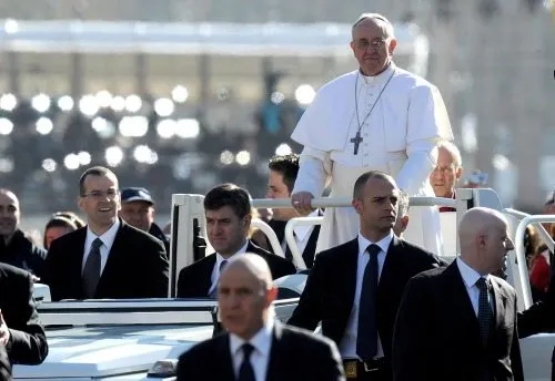 Papa Francis’in görkemli papalık ayini