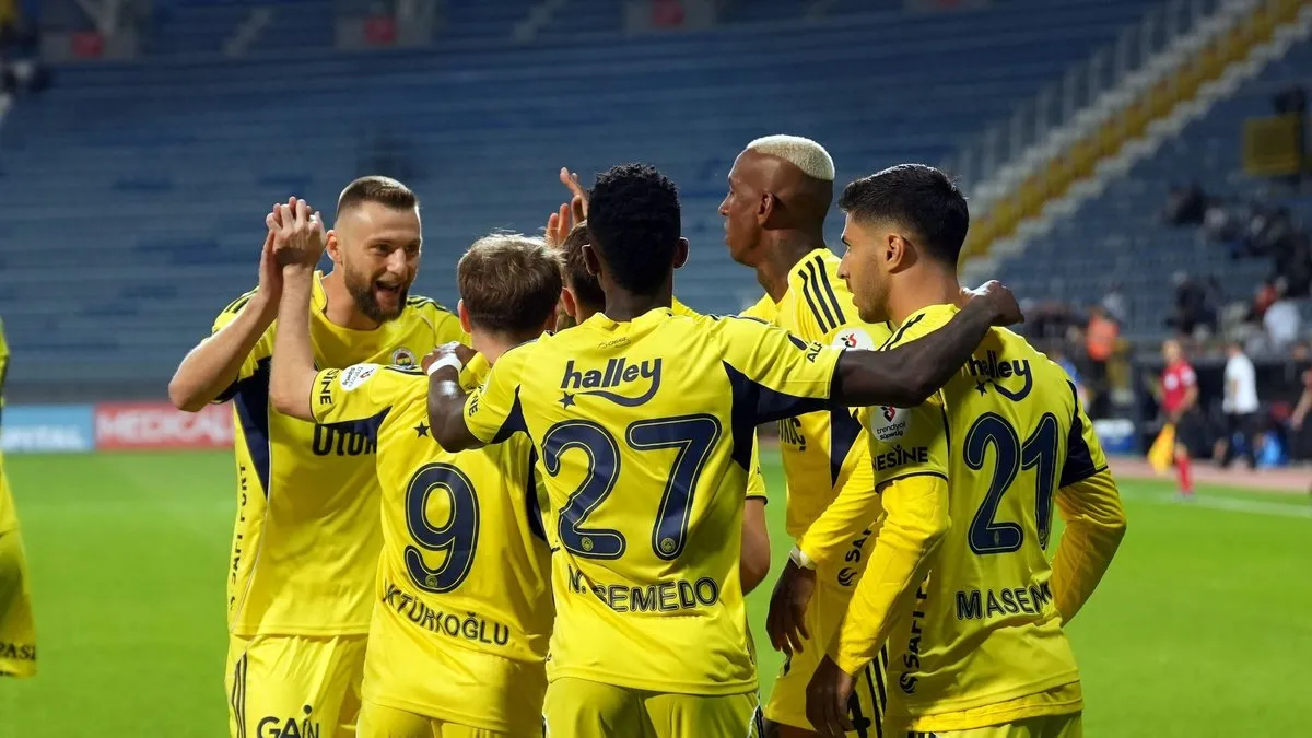 SON DAKİKA! Fenerbahçe, Samsunspor deplasmanında! Maçta ilk 11’ler belli oldu