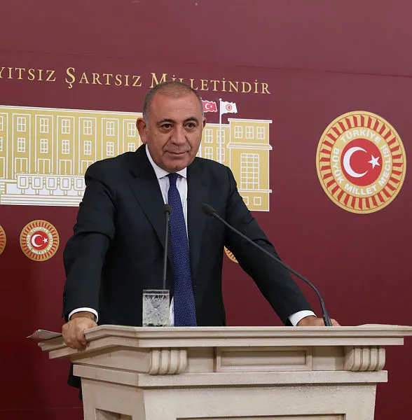 chpli-gursel-tekinden-cok-tartisilacak-sozler-hdpye-bakanlik-verilebilir-1662300404373.jpg CHP'li Gürsel Tekin'den çok tartışılacak sözler: HDP'ye bakanlık verilebilir