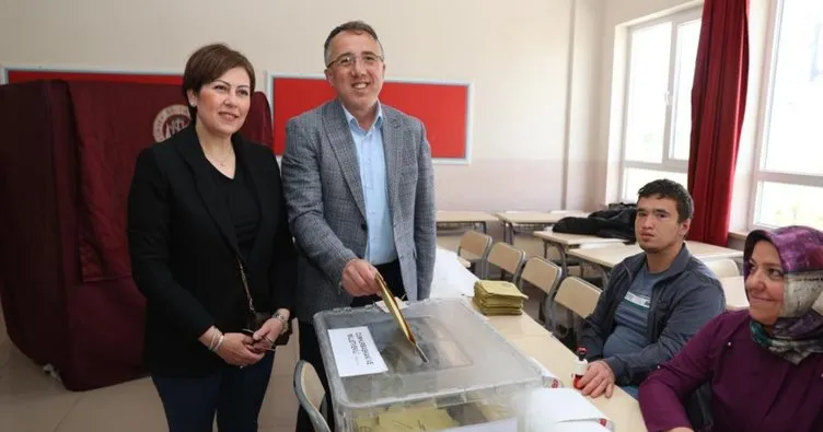Nevşehir Belediye Başkan Dr. Mehmet Savran oy kullandı