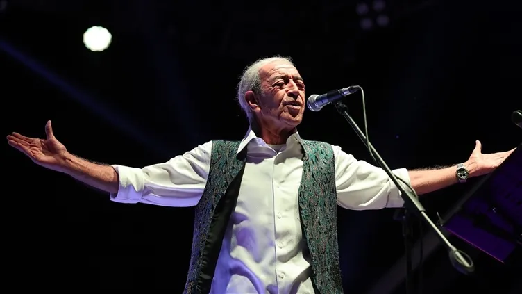 SON DAKİKA! Aylardır yoğun bakımda tedavi görüyordu! Usta sanatçı Edip Akbayram hayatını kaybetti