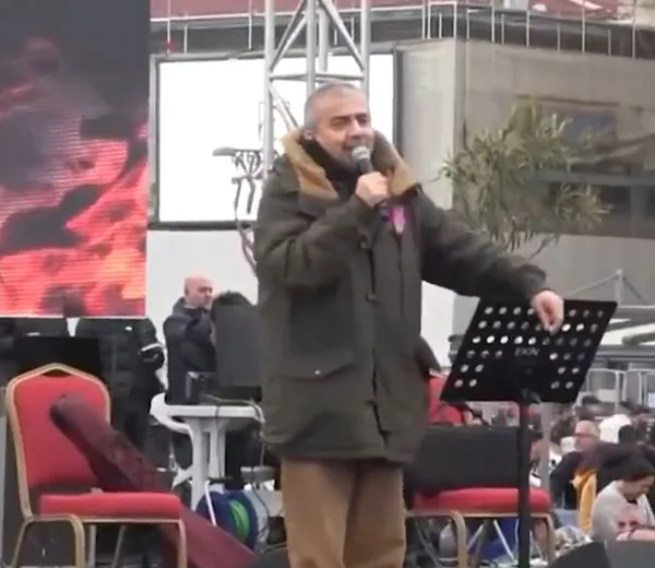 son-dakika-hdpli-sirri-sureyya-onderden-teroristbasi-abdullah-ocalana-selam-ozgurlesecegi-gunler-yakindir-1679295694907.jpg SON DAKİKA: HDP'li Sırrı Süreyya Önder'den teröristbaşı Abdullah Öcalan'a selam: Özgürleşeceği günler yakındır