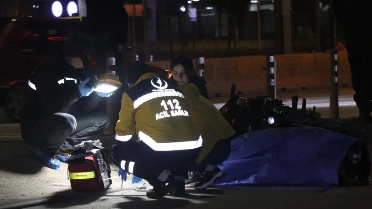 Denizli'de feci kaza: Motosiklet sürücüsü otobüsün altında can verdi!