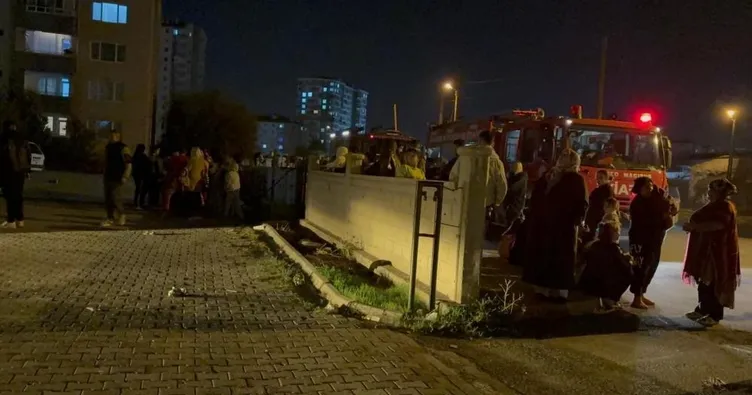 Kayseri’de 8 katlı binanın koridorunda yangın çıktı!