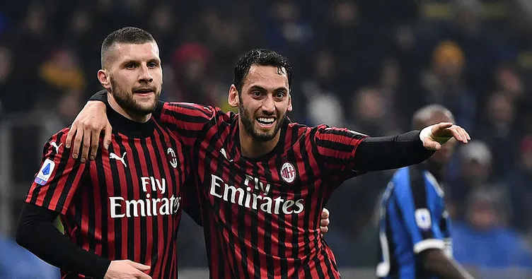 Hakan Çalhanoğlu’dan flaş karar!