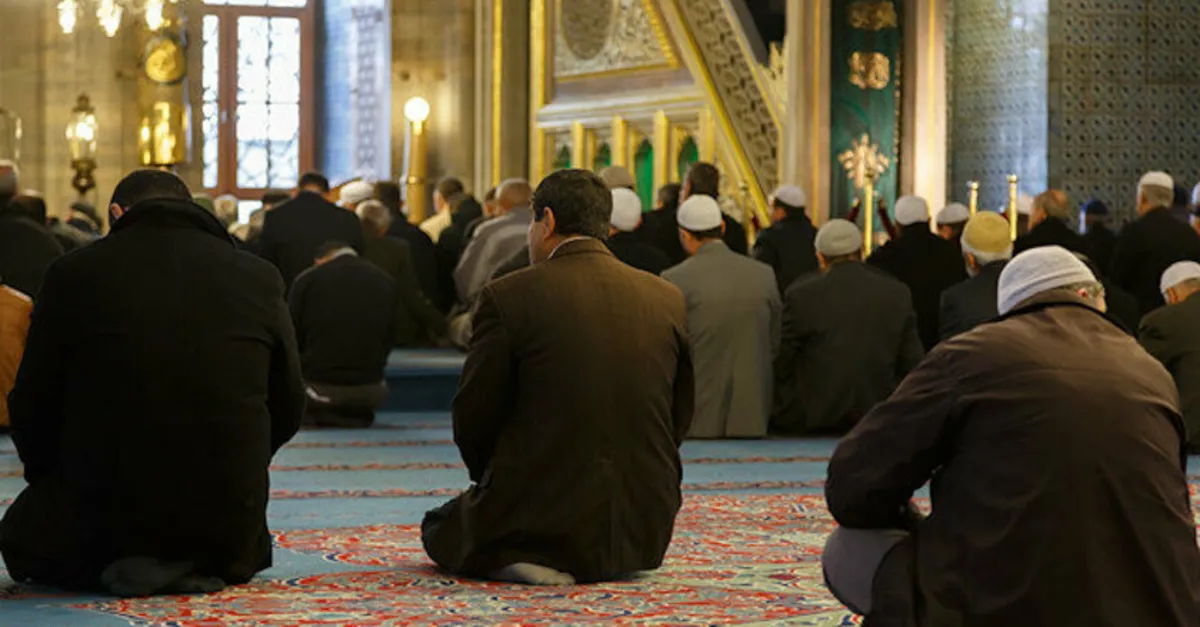 Kamet Sozleri Okunusu Namazda Kamet Nasil Getirilir Kamet Anlami Nedir Nasil Okunur Son Dakika Yasam Haberleri