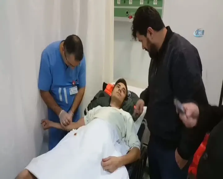 Sigara vermeyen genci 5 yerinden bıçakladılar