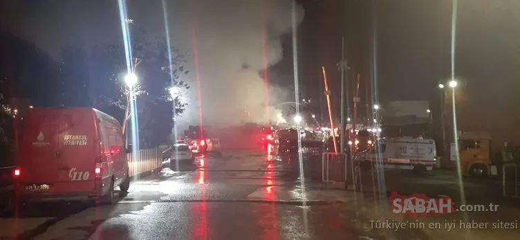 Son dakika! Yangın saatlerce sürdü! Küçükçekmece’deki fabrikada yangın kontrol altına alındı