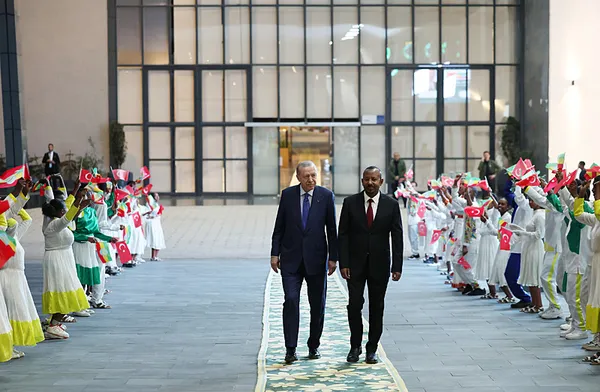 baskan-erdoganin-etiyopya-ziyaretinin-arka-plani-kirli-bolgesel-hesaplari-bozma-girisimi-1771561978611.jpg Başkan Erdoğan'ın Etiyopya ziyaretinin arka planı: Kirli bölgesel hesapları bozma girişimi!
