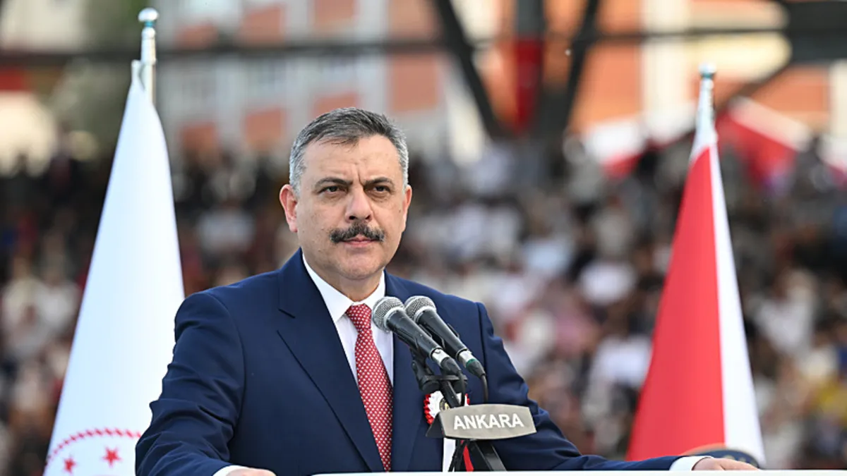 İçişleri Bakanı Mustafa Çiftçi konuşma yaparken